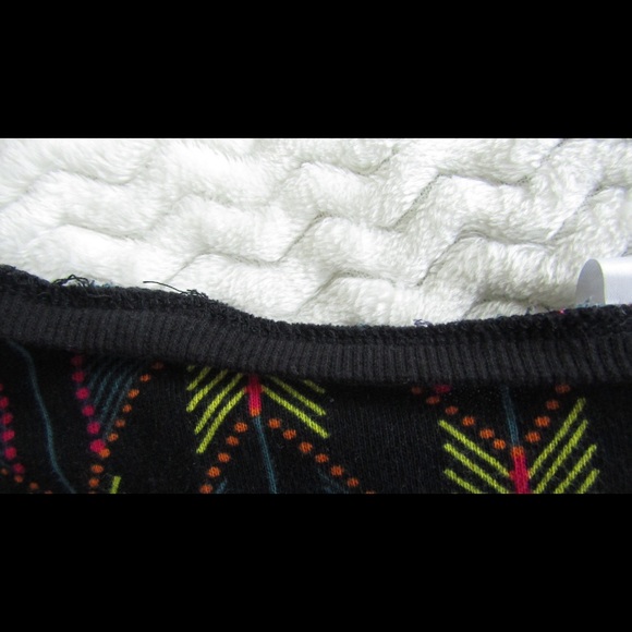 Divided H&M Sweatshirt With Cute Design Crew Neck - Picture 7 of 7